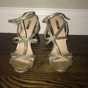 Guess golden heels